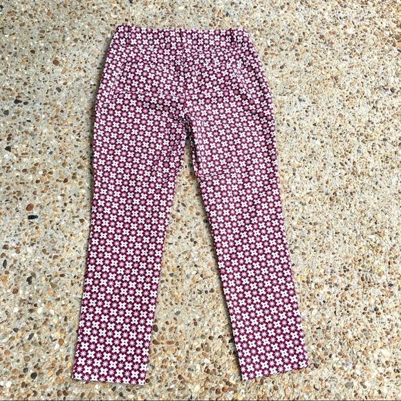 NWOT LOFT Julie Skinny Red Floral Retro Pants Size 4 - Picture 9 of 10